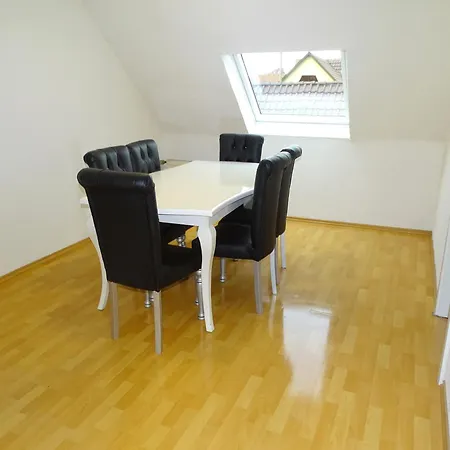Stadtwohnung Bis Zu 10 Personen Im Herzen Von Apartment Kirchheim unter Teck